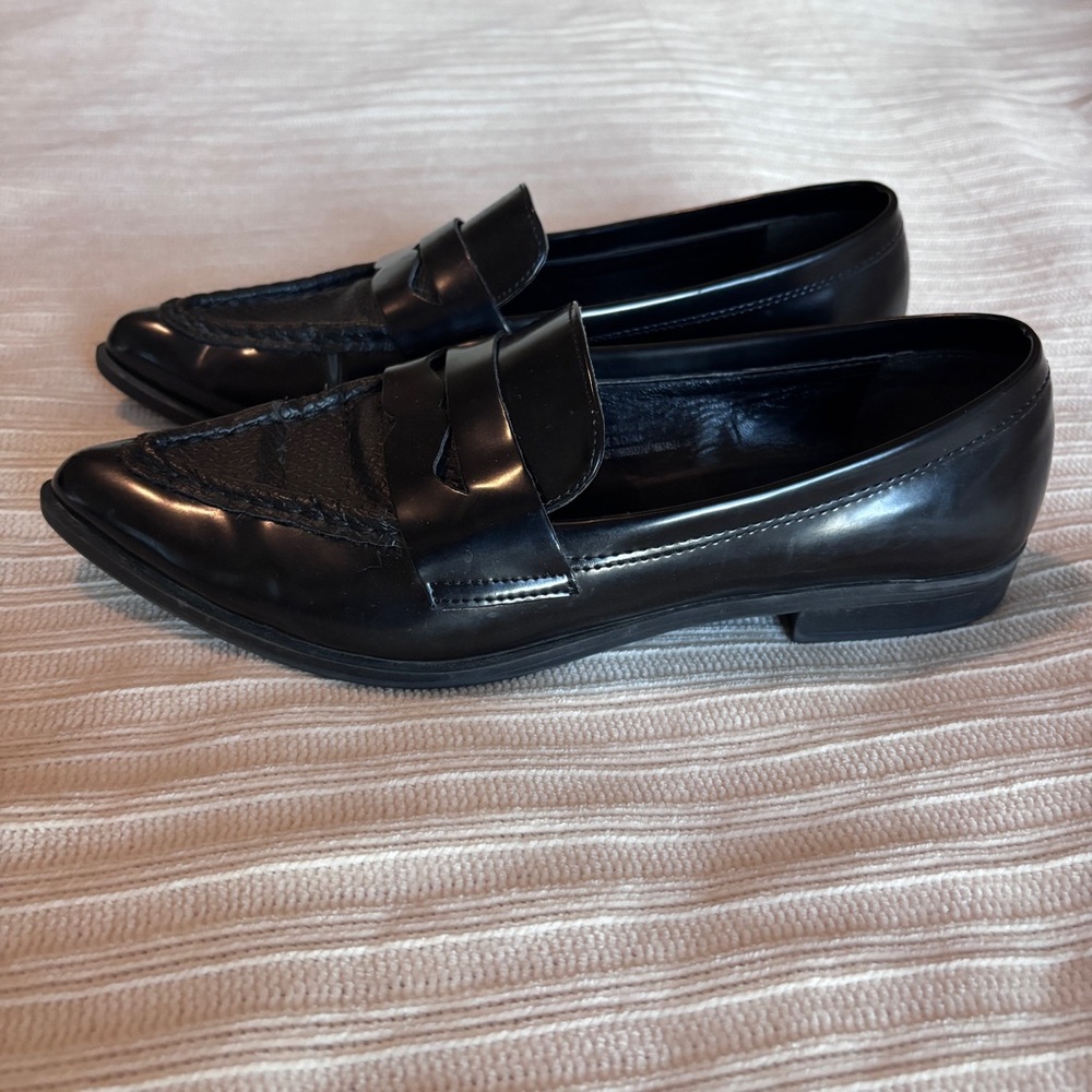 Black Alligator Print Loafers